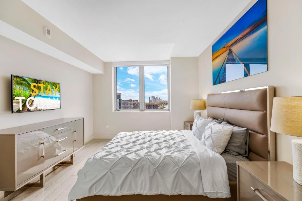 Resort-Style Living With Direct Ocean Views - 3Br Beauty Hallandale Beach Luaran gambar