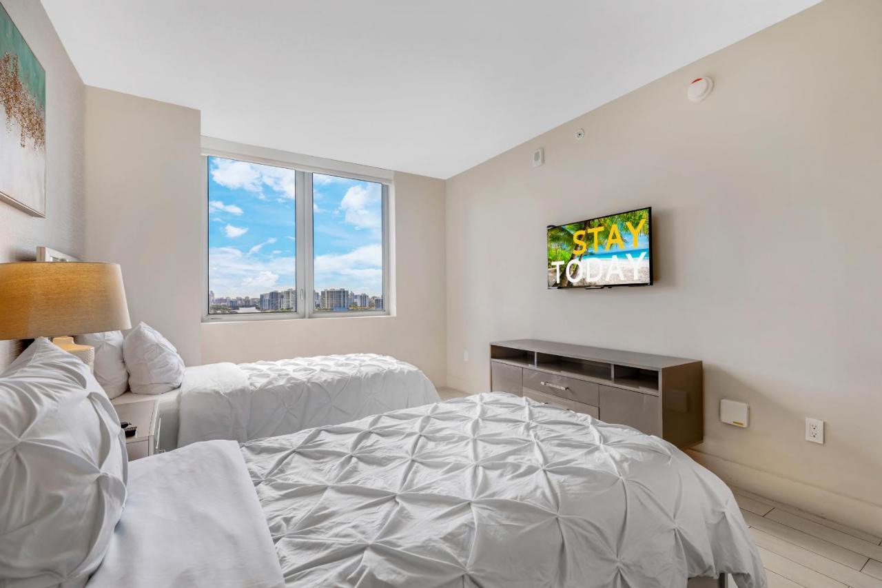 Resort-Style Living With Direct Ocean Views - 3Br Beauty Hallandale Beach Luaran gambar