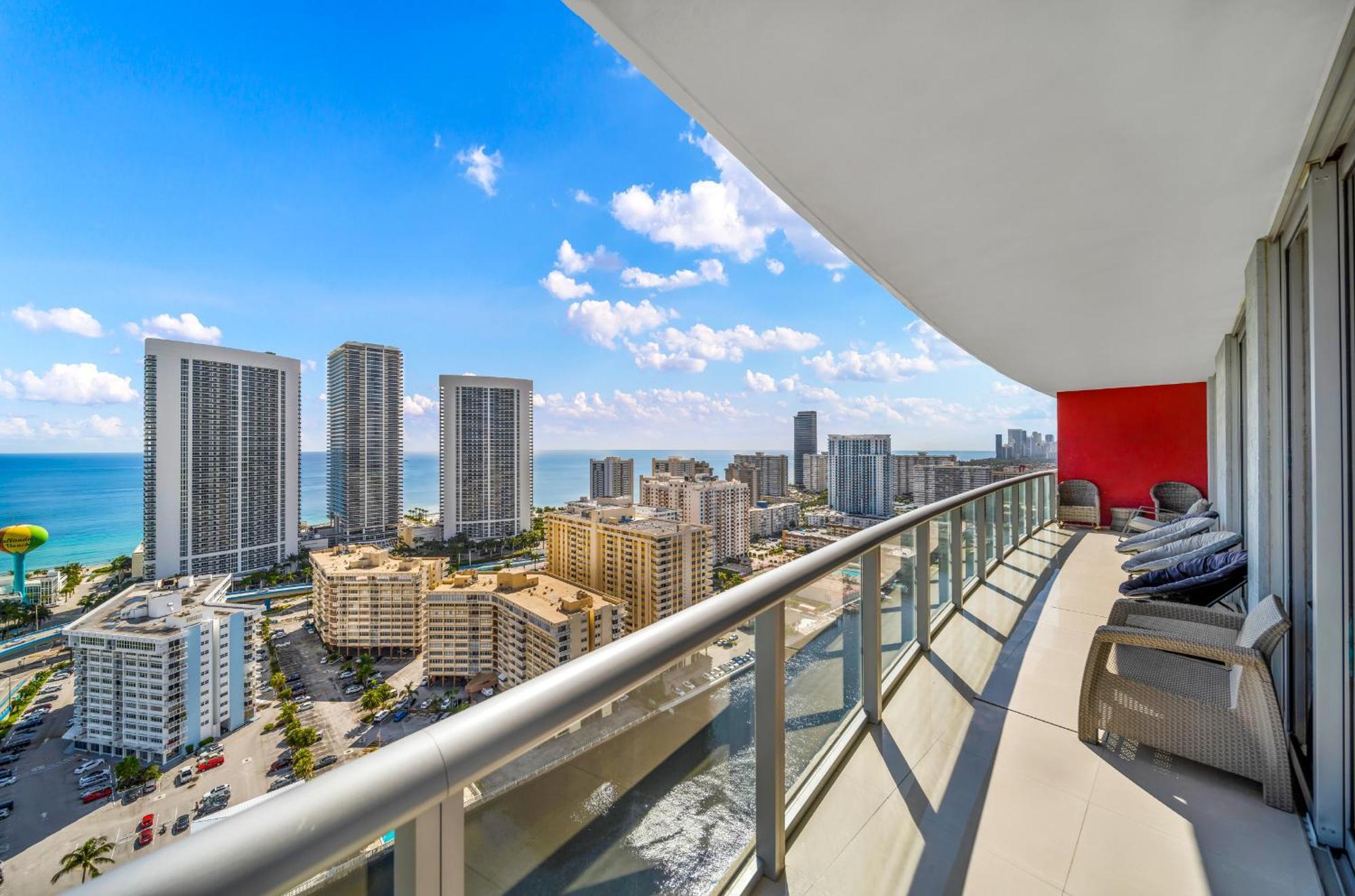 Resort-Style Living With Direct Ocean Views - 3Br Beauty Hallandale Beach Luaran gambar