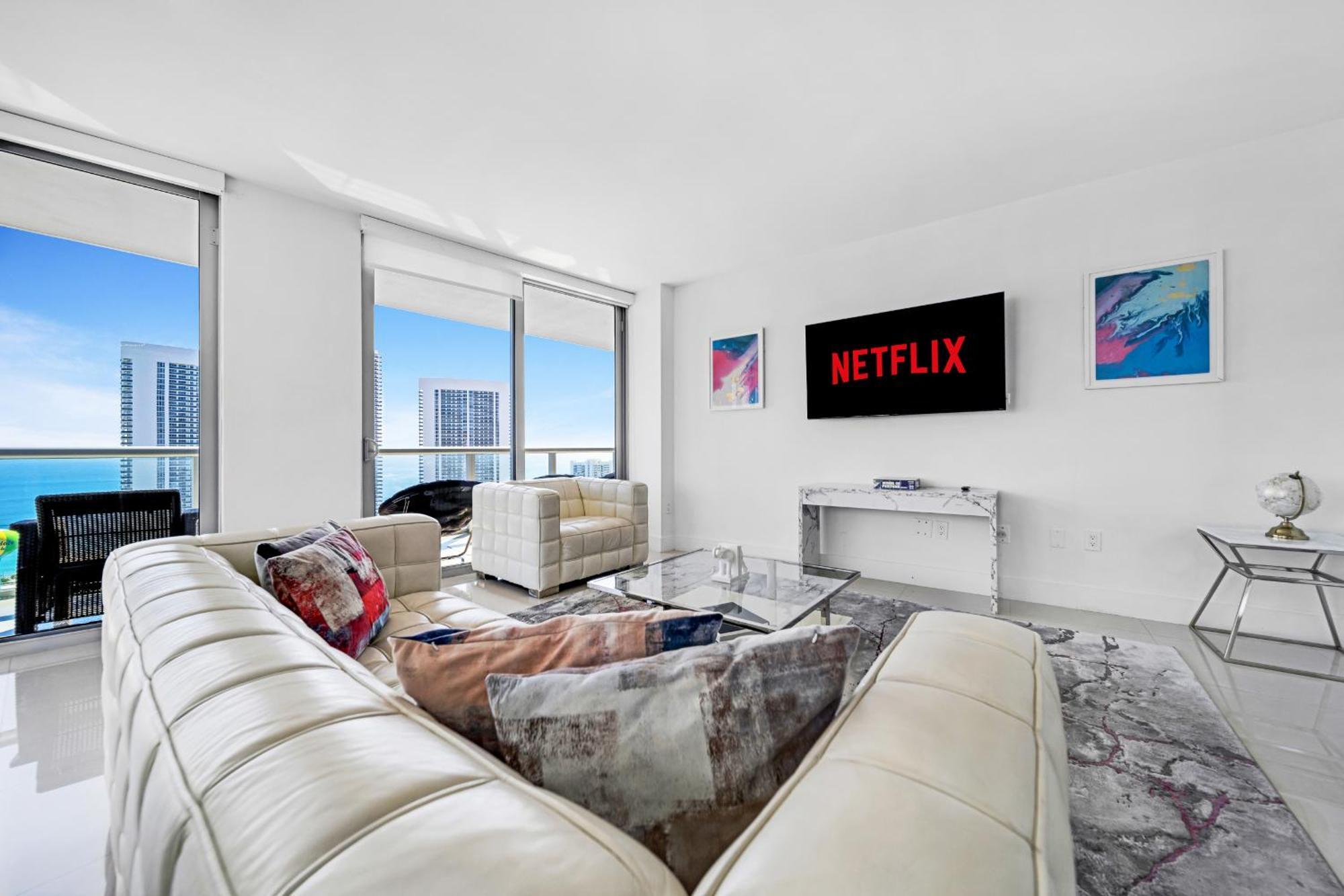 Resort-Style Living With Direct Ocean Views - 3Br Beauty Hallandale Beach Luaran gambar