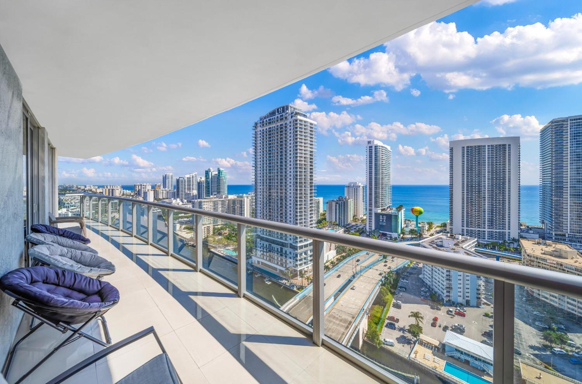 Resort-Style Living With Direct Ocean Views - 3Br Beauty Hallandale Beach Luaran gambar