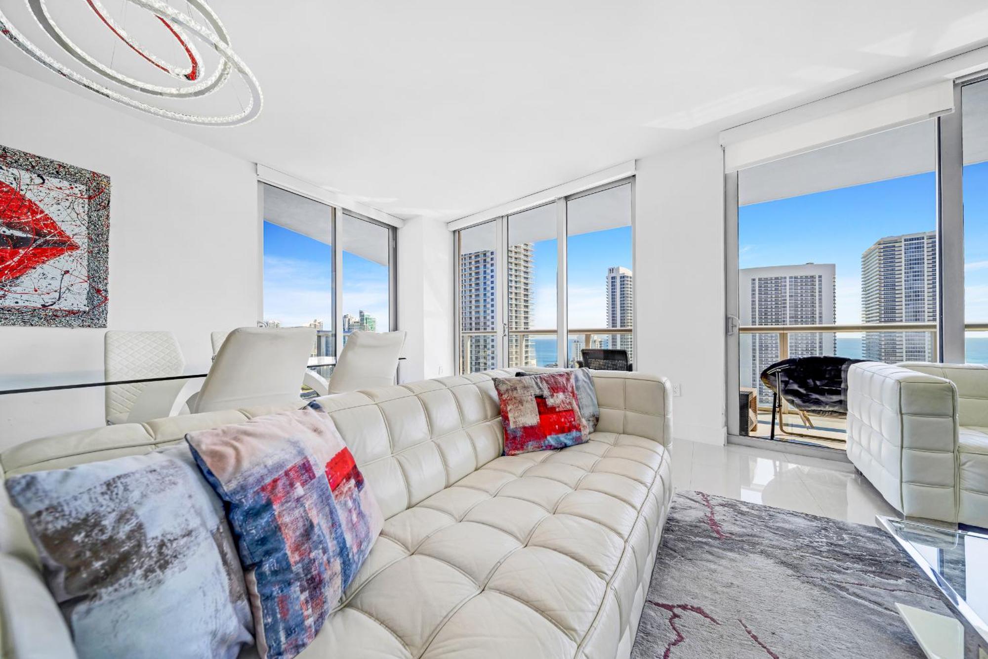 Resort-Style Living With Direct Ocean Views - 3Br Beauty Hallandale Beach Luaran gambar