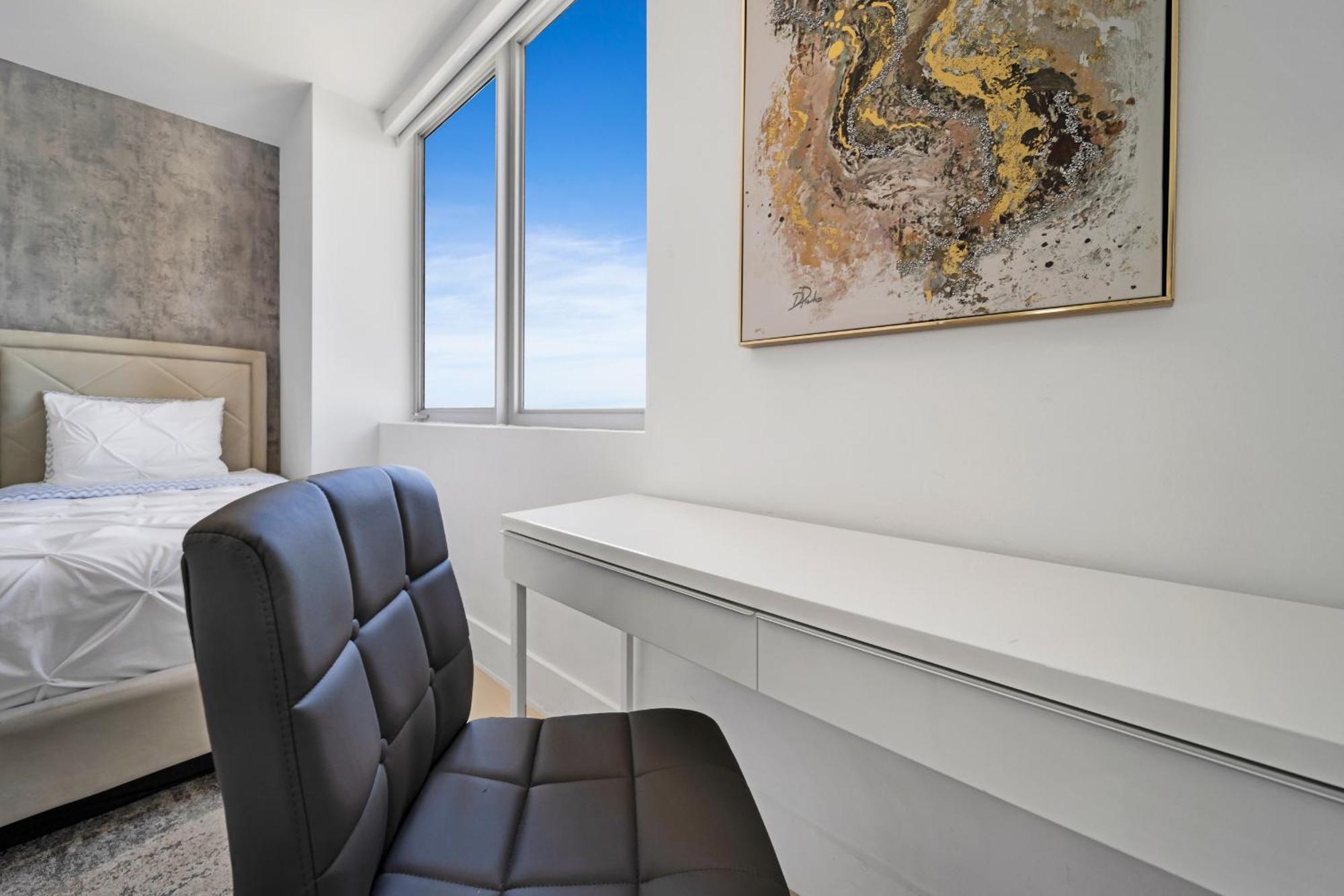 Resort-Style Living With Direct Ocean Views - 3Br Beauty Hallandale Beach Luaran gambar