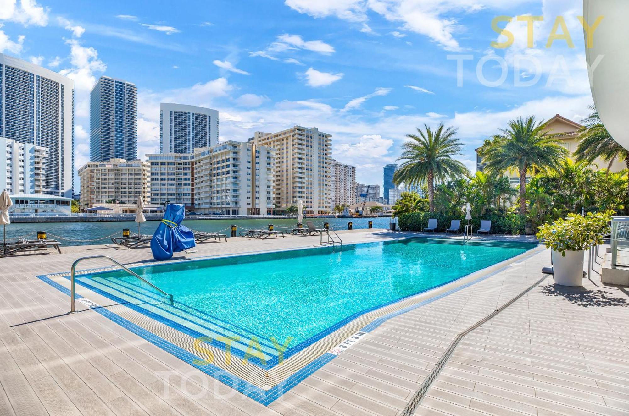 Resort-Style Living With Direct Ocean Views - 3Br Beauty Hallandale Beach Luaran gambar