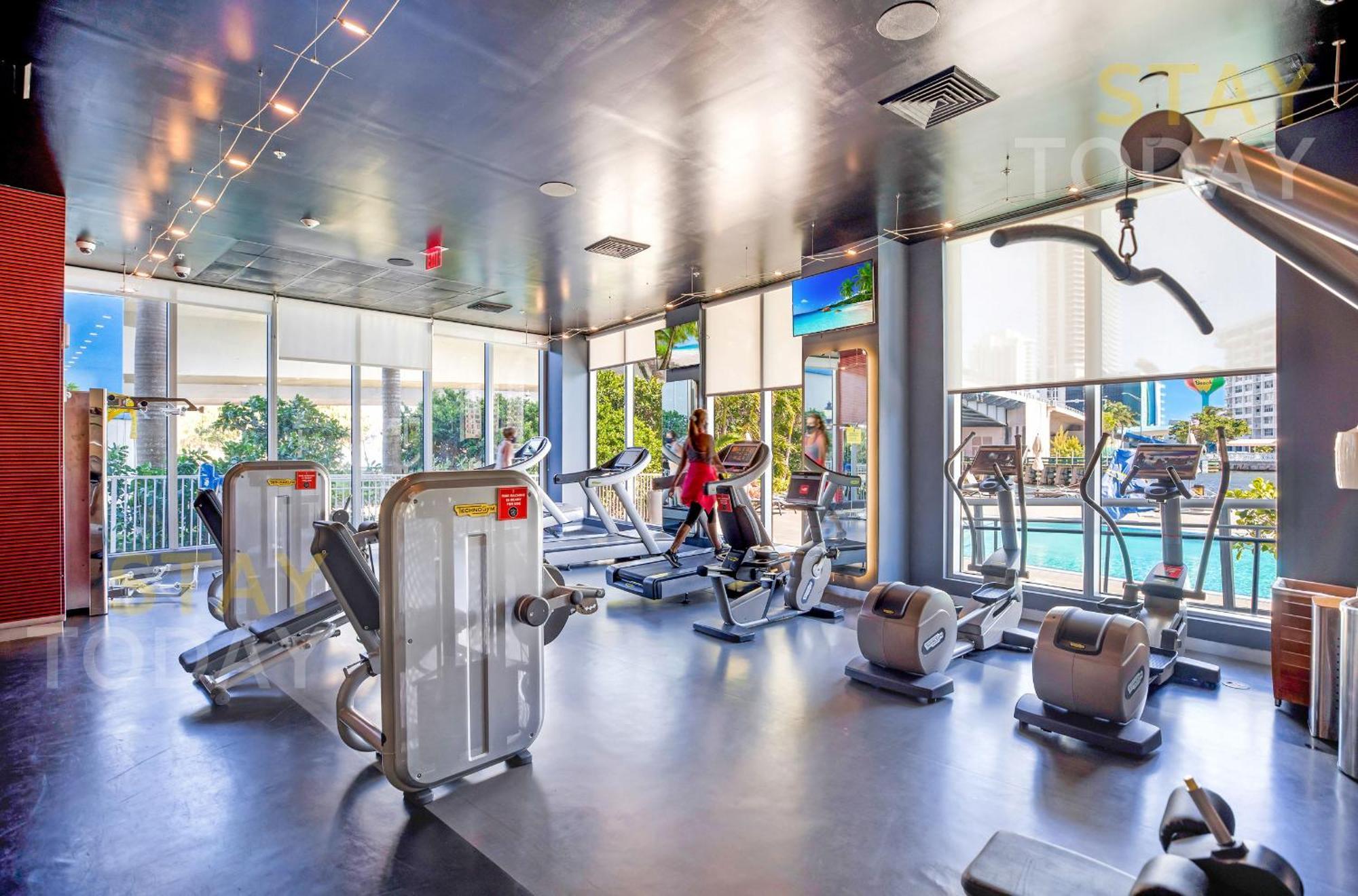 Resort-Style Living With Direct Ocean Views - 3Br Beauty Hallandale Beach Luaran gambar